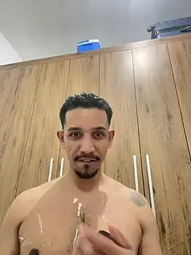 Stripchat Free Porn Cam of kaiquemoreno005