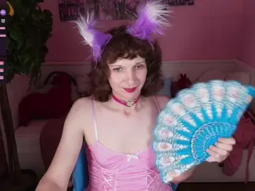 Stripchat Sex Cam of Kate_Avis