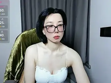 Stripchat Free Live Porn of lin_lin_520_520