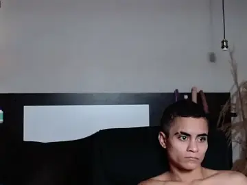 Stripchat Adult Webcam of Liiamthompson