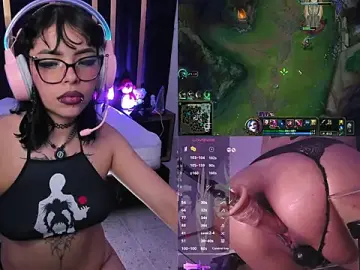 Stripchat Sex Cam of Nyveth