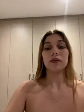 Stripchat Adult Webcam of Nikii__