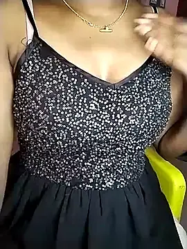Stripchat Free Live Porn of Anu_tamilx