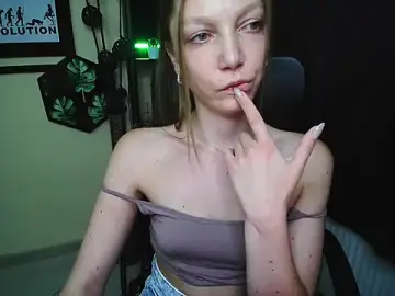 Stripchat Free Porn Cam of EmillyPlay