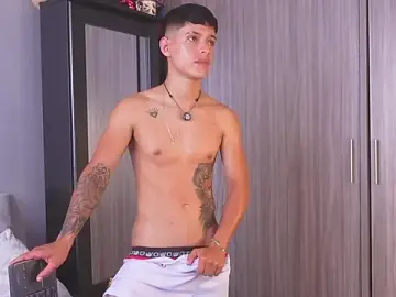 Stripchat Sex Cam of ErosKhaos