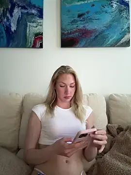 Stripchat Watch Live Sex Cams of LuisaBecker