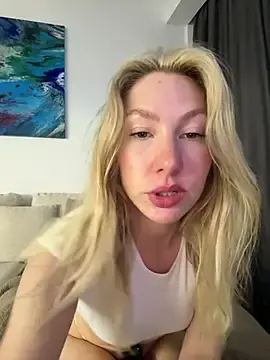 Stripchat Live Sex Cam of LuisaBecker