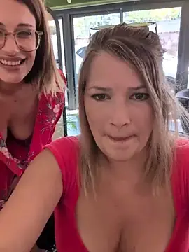 Stripchat Live Sex Cam of Pxetiteblonde1