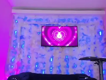 Stripchat Sex Cam of The_Hot_Ts_Dolls