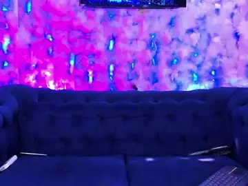 Stripchat Live Sex Cam of The_Hot_Ts_Dolls