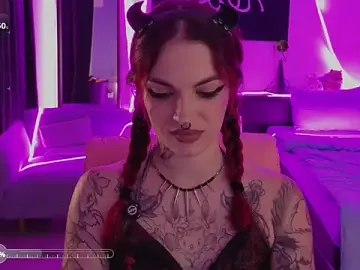 Stripchat Free Porn Cam of BratzieDarsie