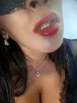 Stripchat Free Porn Cam of naughtyjaanu