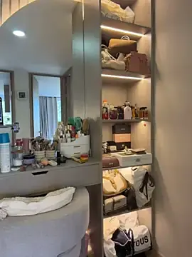 Stripchat Adult Webcam of Alessia-miller_