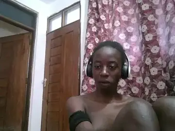 Stripchat Live Sex of Darkpretty23