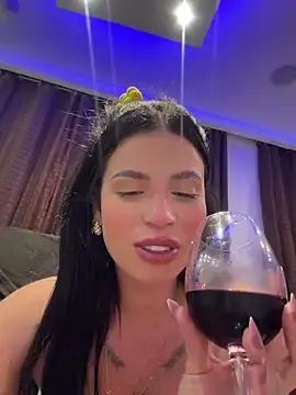 Stripchat Live Sex Cam of Rafaellaz