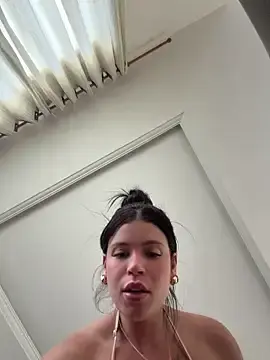 Stripchat Watch Live Sex Cams of Rafaellaz