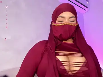 Stripchat Best live sex cam show of thaira_aly