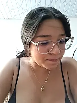 Stripchat Sex Cam of -VICKKY