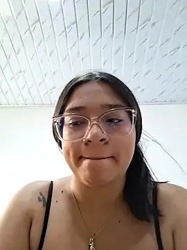 Stripchat Sex Cam of -VICKKY