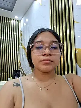 Stripchat Adult Webcam of -VICKKY