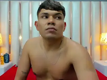 Stripchat Best Webcam of DaveJonesz