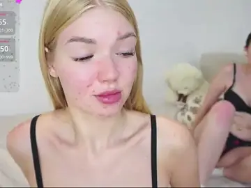 Stripchat Free Porn Cam of EllenReeves