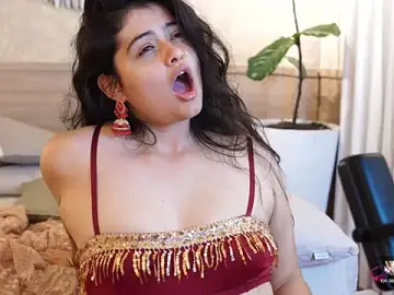 Stripchat Live Sex Cam of Madison_Flame