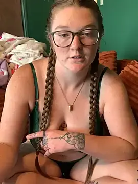 Stripchat Best Webcam of PussiesnCream_