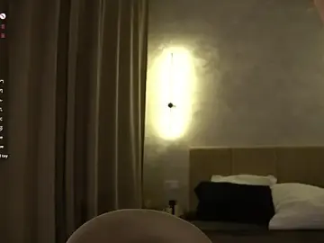 Stripchat Sex Cam of RaiArgand