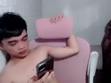 Stripchat Live Sex Cam of Sky_hot123