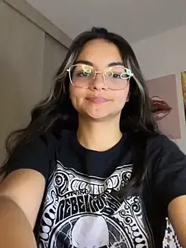 Stripchat Live Sex Cam of Cat2525