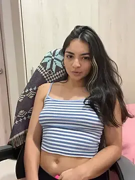 Stripchat Live Sex Cam of Cat2525