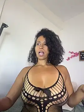 Stripchat Live Sex Cam of ThaliaGomex