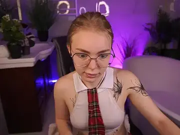 Stripchat Live Sex Cam of EmilySunshineS