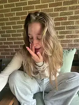 Stripchat Free Porn Cam of SageMarie555