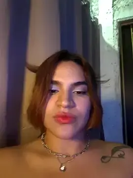 Stripchat Nude Webcam of SexyFriends_