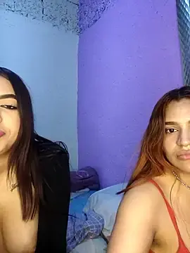 Stripchat Live Porn of SexyFriends_
