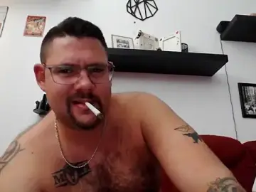 Stripchat Sex Cam of sexykevin17cm