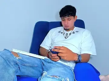 Stripchat Free Porn Cam of Thiago_snoop