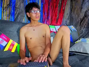 Stripchat Best live sex cam show of Noha_King