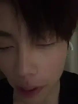 Stripchat Sex Cam of Ethan7063