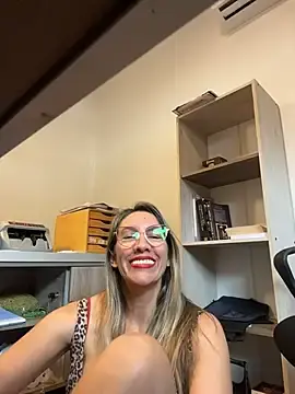 Stripchat Live Sex Cam of Gatitacarlita