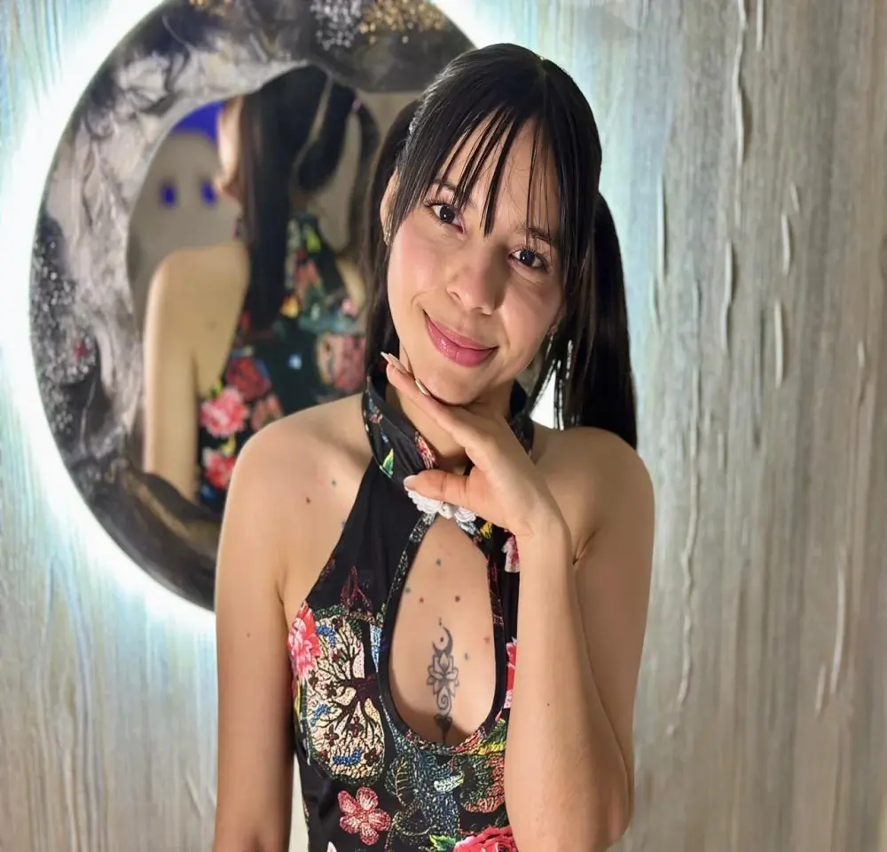 Isaa_Skinny