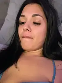 Stripchat Watch Live Sex Cams of KayaGlow