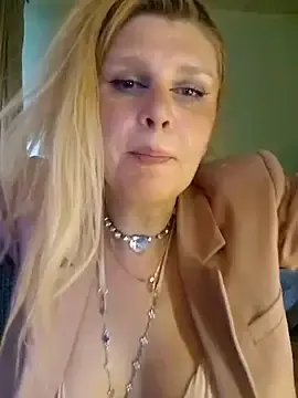 Stripchat Live Porn of TsPostophere