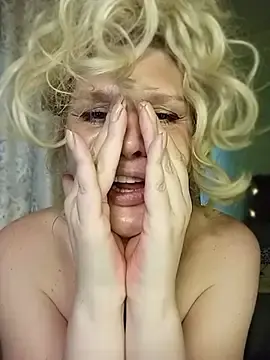 Stripchat Watch Live Sex Cams of TsPostophere