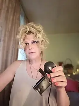 Stripchat Sex Cam of TsPostophere