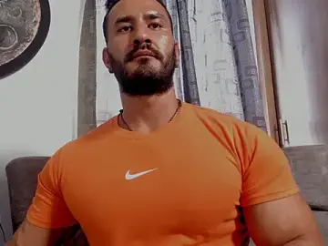 Stripchat Watch Live Sex Cams of curt_xxx