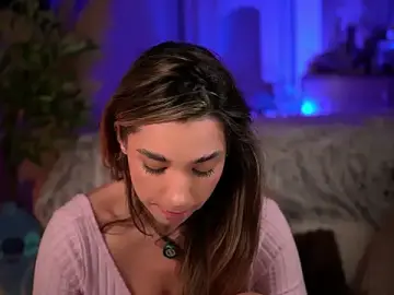 Stripchat Live Sex Cam of ItalianGirl