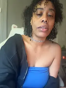 Stripchat Adult Webcam of Lunalovesyou8